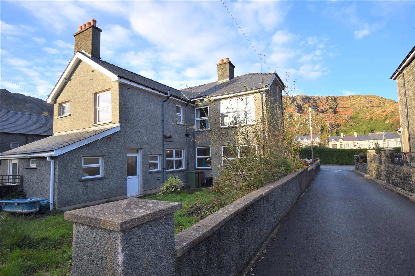 Tom Parry The Square, Blaenau Ffestiniog